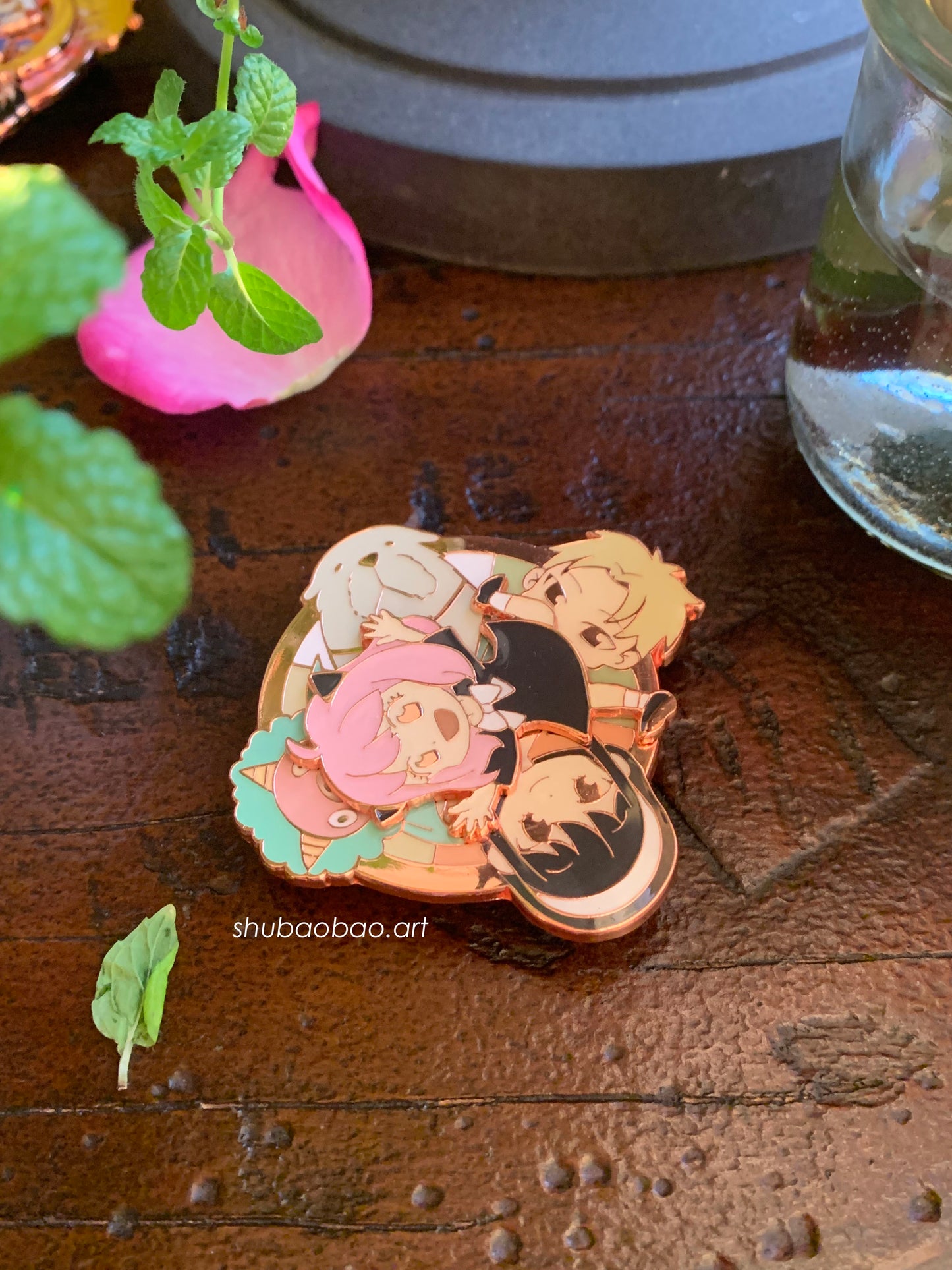 Spinning Pin- Spy Family